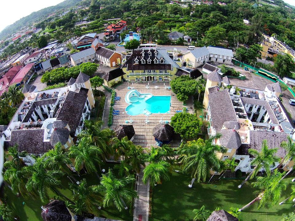 Sandcastles Hotel & Resort